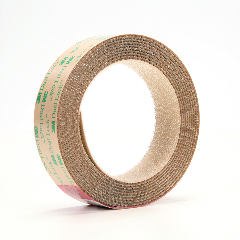 3M Dual Lock Low Profile Flexibler Druckverschluss TB4570, Transparent, 25 mm x 3 m, 1.7 mm, 110 Köpfe/cm², Außenbereich